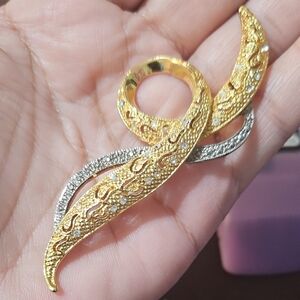 Vintage Avon Two Tone Gold & Silver Tone Rhinestone Swoop Curved Pin Brooch